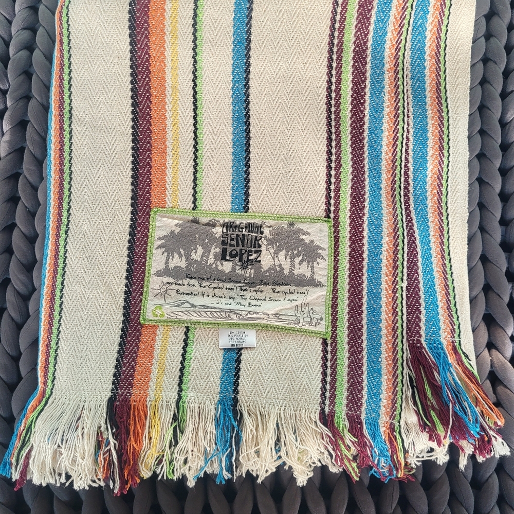 Señor Lopez Blanket